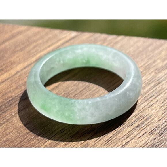 Jade Ring Band Vintage Estate Size 7 - Picture 1 of 7